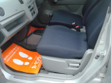 助手席下収納あります
