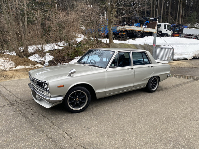 日産 スカイライン 