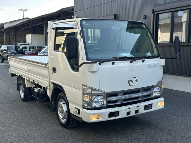 タイタン  平ボディ 低床 積載1.5t