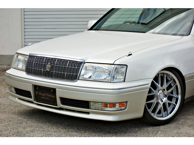 トヨタ クラウン 2.5 ロイヤルサルーン 新品WORK18インチアルミ 新品車