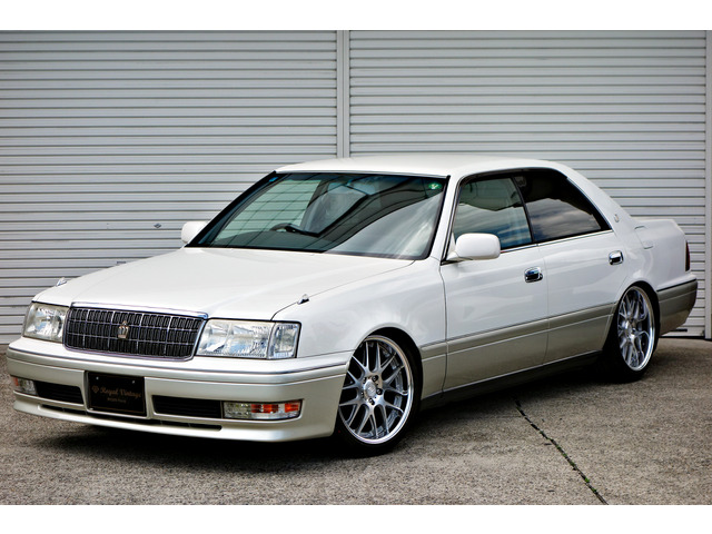 トヨタ クラウン 2.5 ロイヤルサルーン 新品WORK18インチアルミ 新品車
