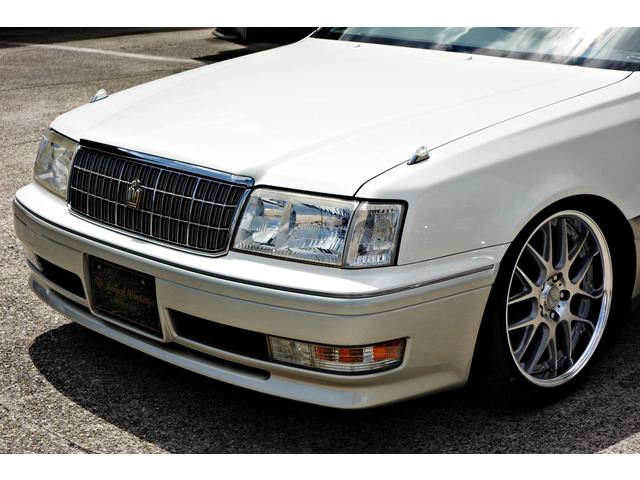 トヨタ クラウン 2.5 ロイヤルサルーン 新品WORK18インチアルミ 新品車