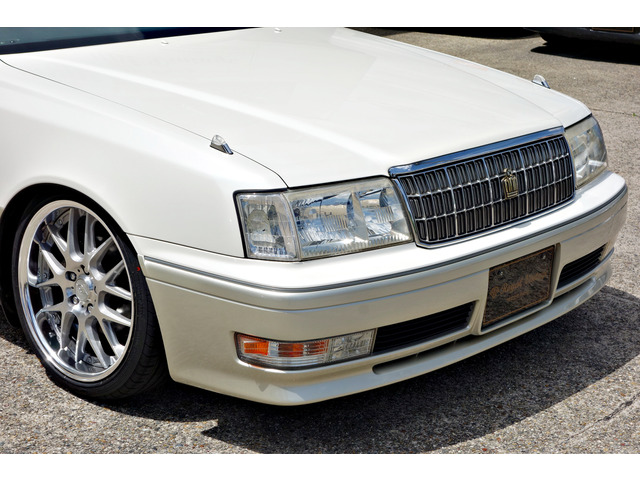 トヨタ クラウン 2.5 ロイヤルサルーン 新品WORK18インチアルミ 新品車