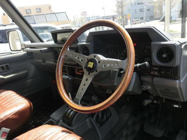 トヨタ ランドクルーザー70 4.2 ZX ディーゼル 4WD 前後デフロック