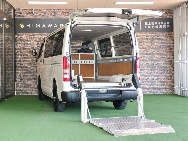 トヨタ ハイエースバン 