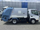 デュトロ 塵芥車 2t積プレス式パッカー車4.3立米AT