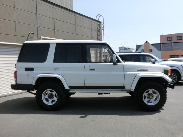 トヨタ ランドクルーザー70 4.2 ZX ディーゼル 4WD 前後デフロック