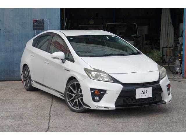 トヨタ プリウス 