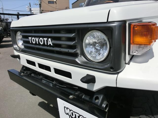 トヨタ ランドクルーザー70 4.2 ZX ディーゼル 4WD 前後デフロック