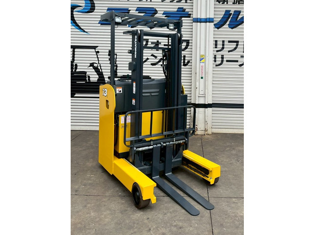 コマツ 電動フォークリフト 3.0M1.3t