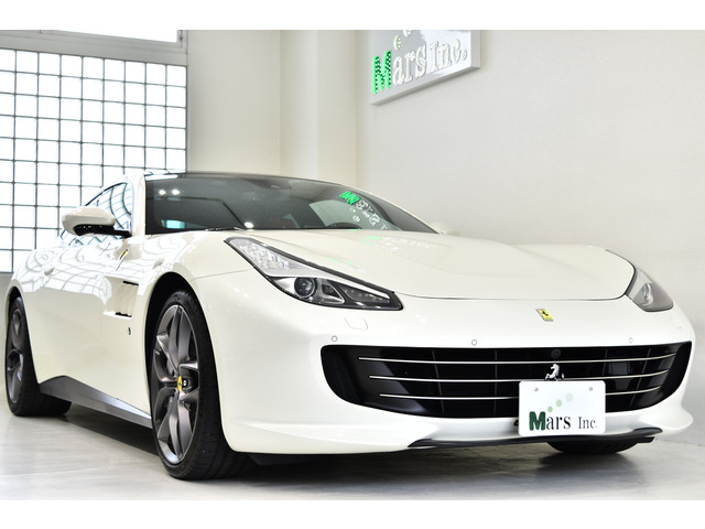 フェラーリ GTC4ルッソ 