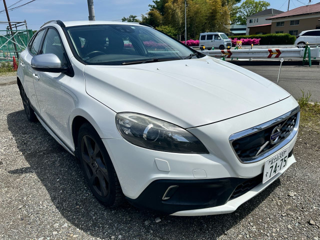 ボルボ V40クロスカントリー 