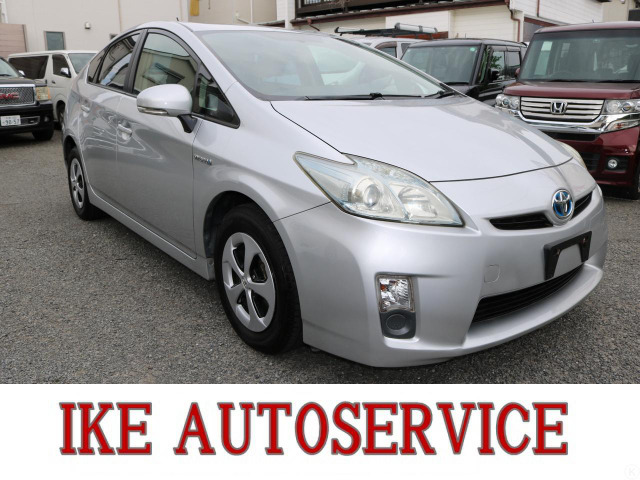 トヨタ プリウス 