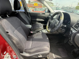 フォレスター 2.0 XS 4WD ヒーター付パワーシート サンルーフ