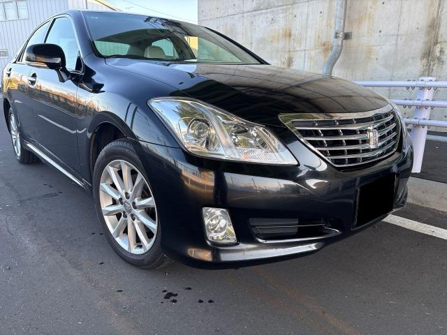 クラウン 3.0 ロイヤルサルーン i-Four 4WD イージークローザー、冬タイヤ・ホイール付