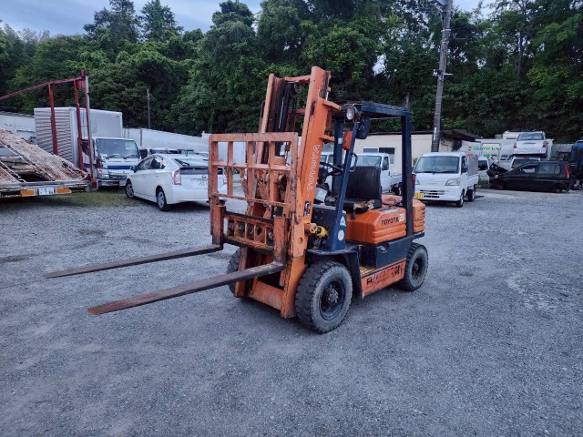 トヨタL&F エンジンフォークリフト ツートン フォークリフト