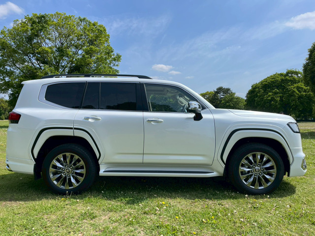 トヨタ ランドクルーザー300 3.5 ZX 4WD オプション多数車検付き の