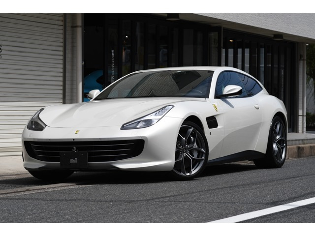 フェラーリ GTC4ルッソ 