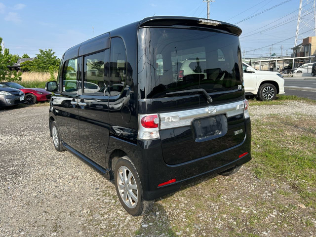 ダイハツ タントカスタム X ☆車検2年付ナビ付☆ の中古車詳細