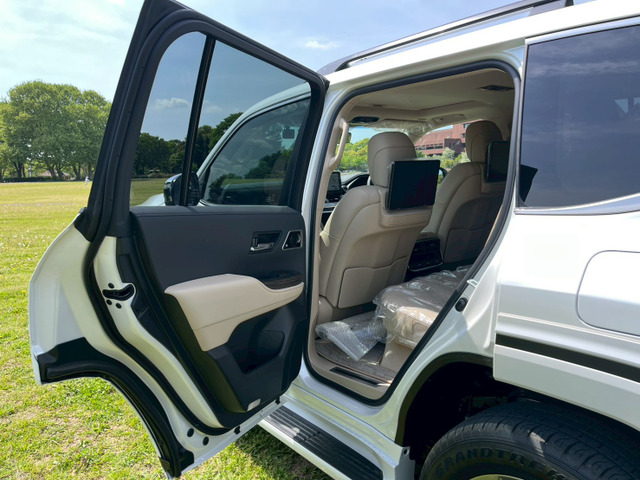 トヨタ ランドクルーザー300 3.5 ZX 4WD オプション多数車検付き の