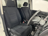 【全国納車OK】 現車をご覧になれないお客様でも、安心してお車をご購入いただける環境を整えております。 色々な角度から撮影したたくさんの画像など豊富な資料送りいたしております。