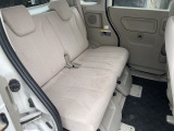 後部座席も広々してます!お問い合わせはTEL06-6430-1230 E-mail cars_genesis2007@yahoo.co.jpまで!!☆