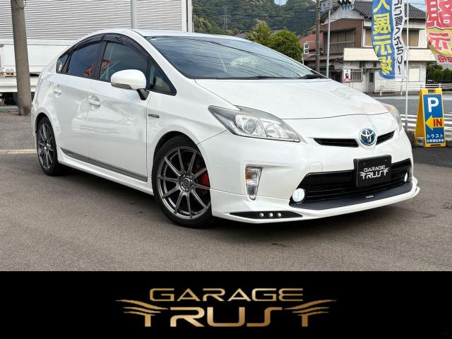 プリウス 1.8 S TRDエアロ 社外アルミ 純正8型ナビ