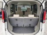 トランク広々してます!お問い合わせはTEL06-6430-1230 E-mail cars_genesis2007@yahoo.co.jpまで!!☆