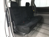 【全国納車OK】 現車をご覧になれないお客様でも、安心してお車をご購入いただける環境を整えております。 色々な角度から撮影したたくさんの画像など豊富な資料送りいたしております。