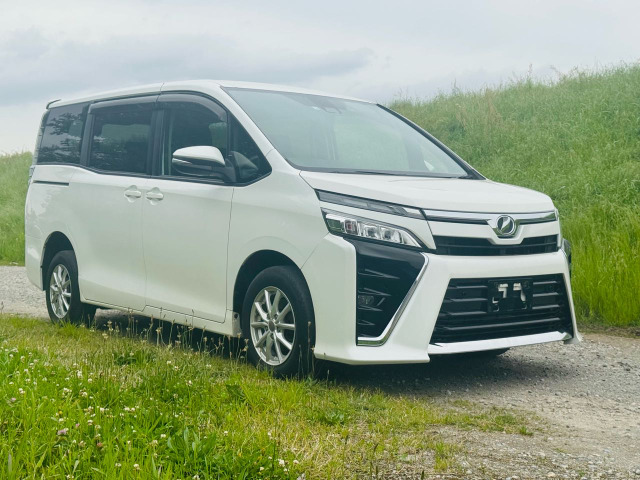 ヴォクシー 2.0 X 4WD 