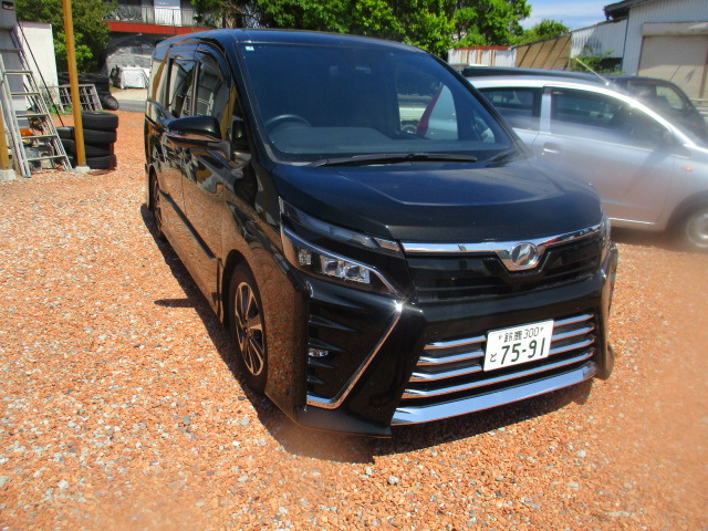 トヨタ ヴォクシー 