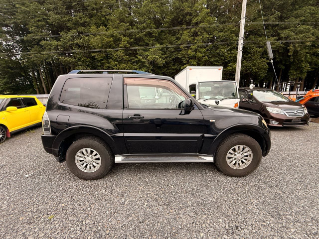 三菱 パジェロ 3.0 ショート VR-I 4WD 5速MT/4WD/車検2年付 の中古車 