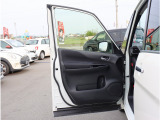 ※車両は全て現状販売です。ナビ、オーディオ等の装備品は入庫時に一通りチェックをしておりますが動作保証は一切しておりません。現車確認時にお客様自身でチェックをお願い致します。