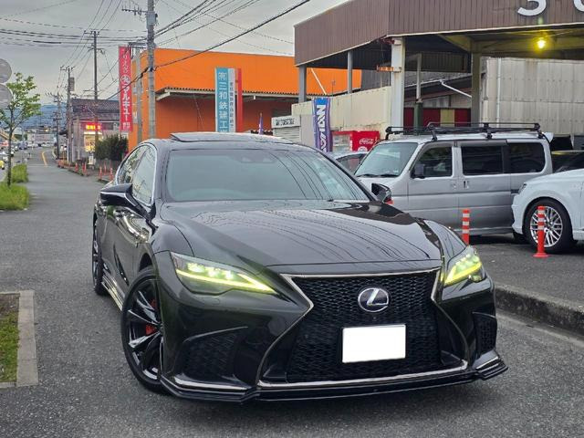 LS 500h Fスポーツ 4WD 赤黒レザーシート サンルーフ ドラレコ