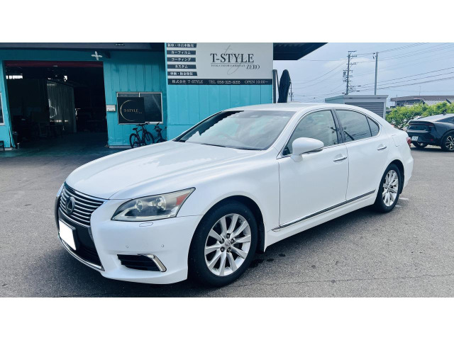 LS 460 