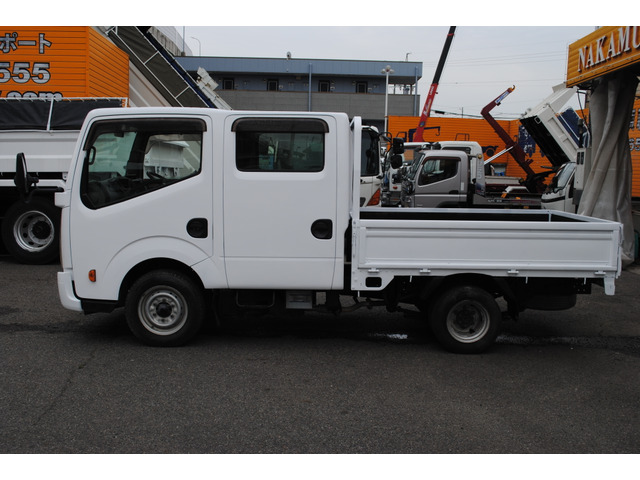 日産 アトラス 2.0 ダブルキャブ スーパーロー DX 積載1.25t 6人乗り