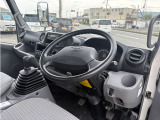 4000cc 2t 2トン 平ボディ 垂直パワーゲート 4WD ETC 走行45000K 5速 5MT  内外装仕上げ済み 荷台内寸306&times;160 パワーゲートサイズ180&times;158 昇降600Kg