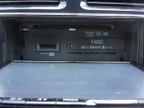 CD,DVD,SDカードスロットル。