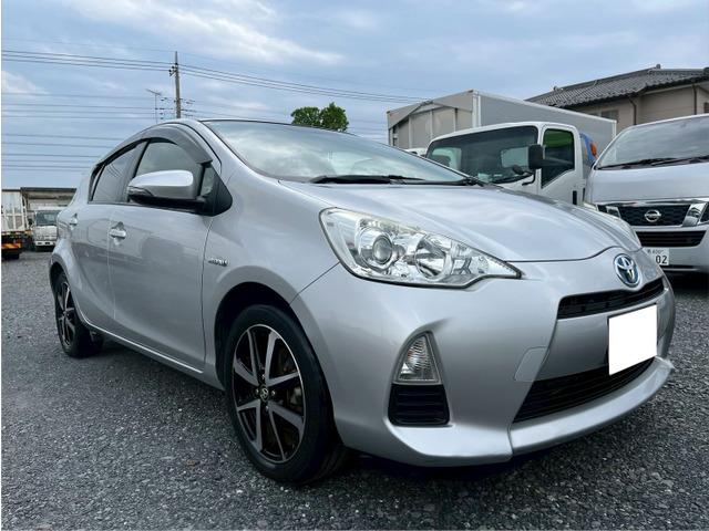 トヨタ アクア GグレードバックカメラETC車検2年付 の中古車詳細