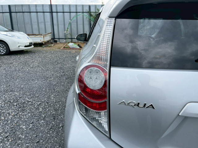 トヨタ アクア GグレードバックカメラETC車検2年付 の中古車詳細