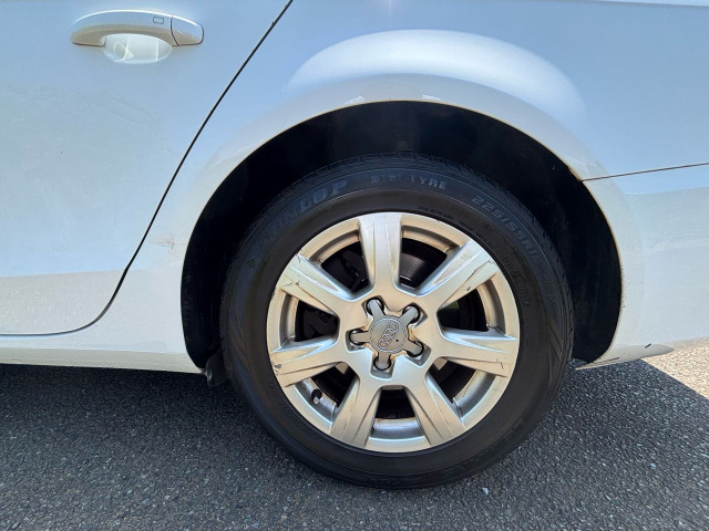 アウディ A4アバント 1.8 TFSI ナビ/バックカメラ/2年車検付き の中古