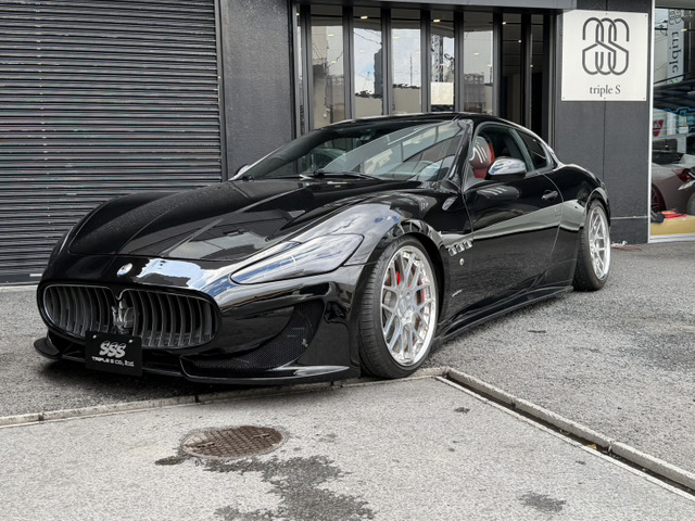 マセラティ グラントゥーリズモ 4.2 の中古車詳細 (56,268km, ブラック 