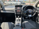 運転席&インパネ回り 1.6はレギュラーガソリン仕様で経済的です。