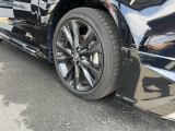 弊社ではタイヤやホイールなど新品から中古まで多数お取扱いをしております。仕様変更やタイヤ交換などご希望がございましたら一度ご相談下さい。