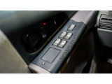 運転席ドアのパワーウインドウスイッチ
