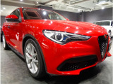 ステルヴィオ ファースト エディション 4WD 2.0ターボエンジン8速パドルS4WD黒