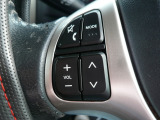 ステアリングスイッチ付き☆手元でインターナビ操作ができます!又、運転中でも電話がとれるハンズフリー通話スイッチもついてます