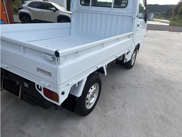 スバル サンバートラック 4WD・MT の中古車詳細 (72,000km, ホワイト