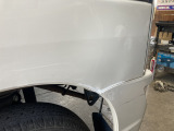 左リアフェンダー部に凹みキズ