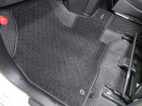 【展示車両について】 低価格を実現するため、微細な傷などは修理せずに展示している場合がございます。できるだけご説明させて頂くようにしておりますが、ご不安な方はスタッフまでお尋ねください。